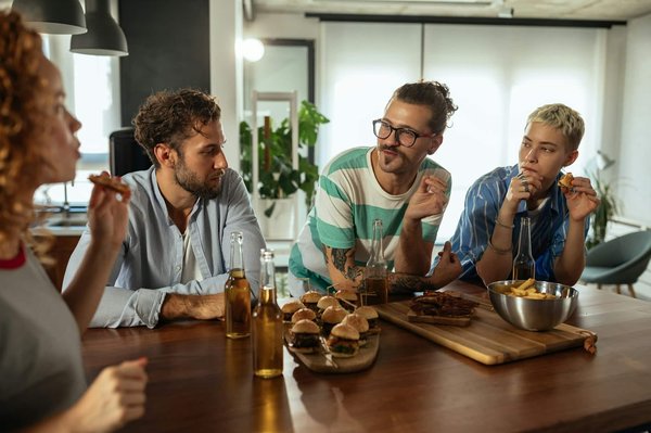 Comment organiser une soirée de dégustation de vins pétillants dans un bar chic?